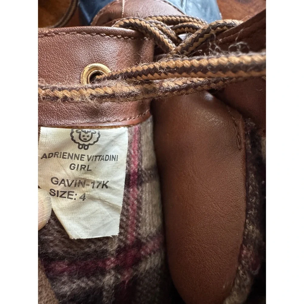 Adrienne Vittadini Duck Boots Girls Size 4 Navy Brown Excellent Gavin-17K Rain